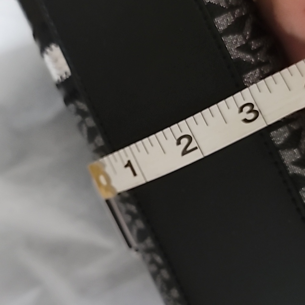 Michael Kors Whitney Shoulder/Crossbody - Picture 9 of 9